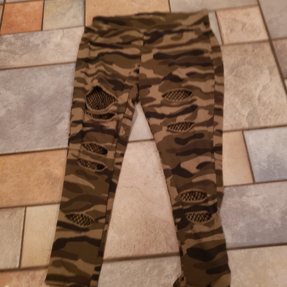 Camouflage fishnet leggings ( SOLD )
